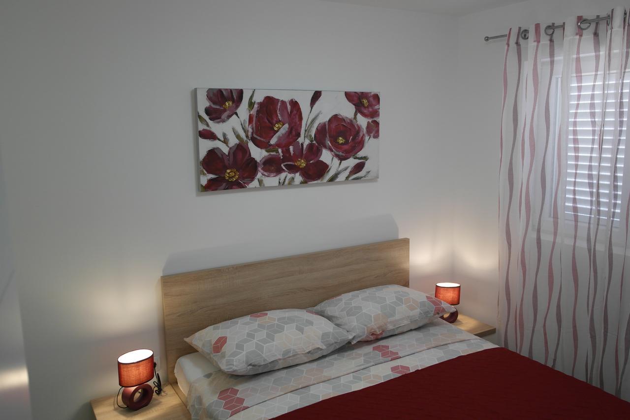 Apartments 4 You 扎达尔 外观 照片